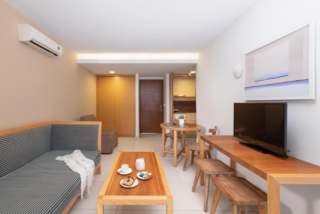 Superior Apartment Private Pool & Sea View