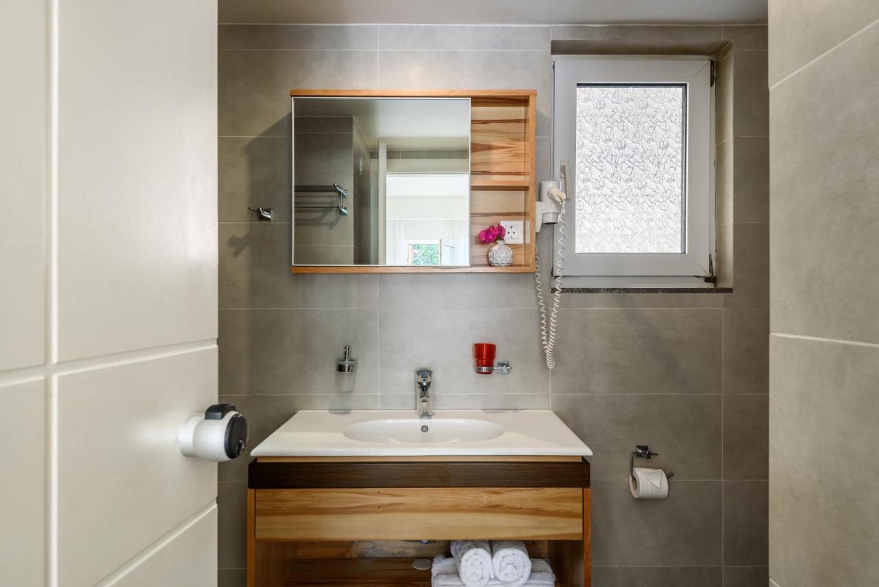 Two-Bedroom Apartment,1005301402:JPEG