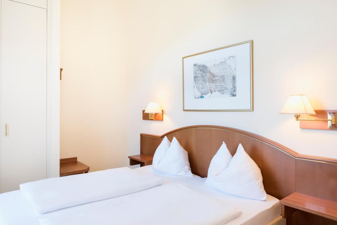 One-Bedroom Apartment Annex