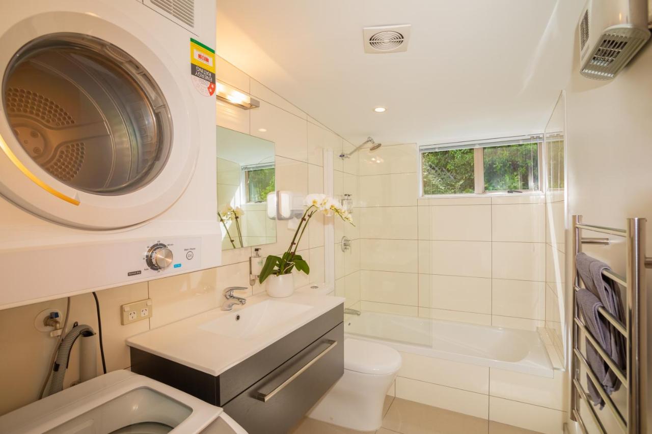 Three-Bedroom Apartment with Two Bathrooms,1008665575:JPEG