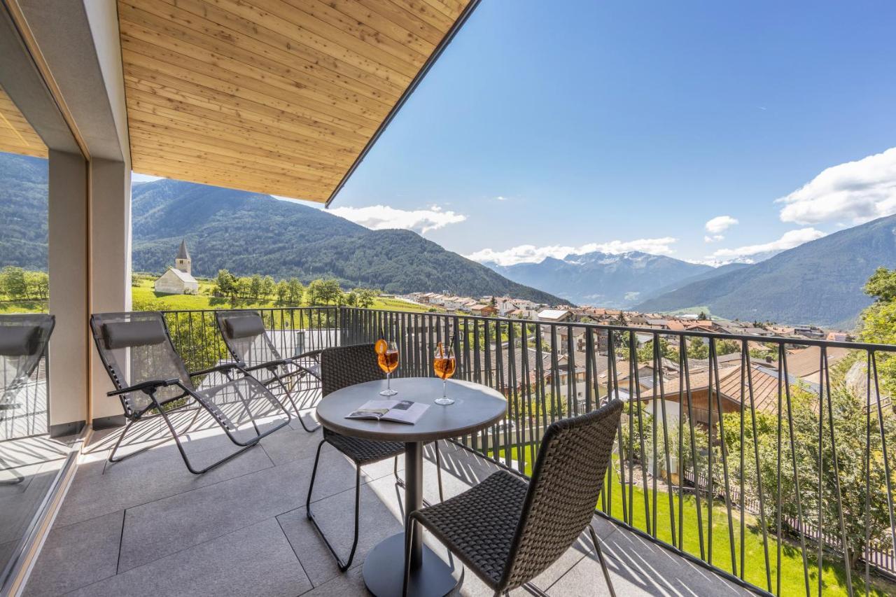 Appartamento Deluxe con Terrazza e Vista Montagna