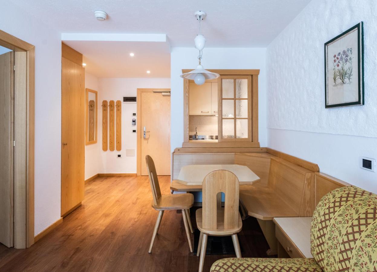 Economy One-Bedroom Apartment,1132746981:JPEG