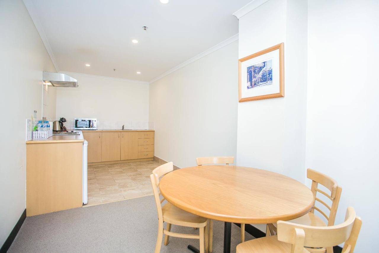 One-Bedroom Deluxe Apartment