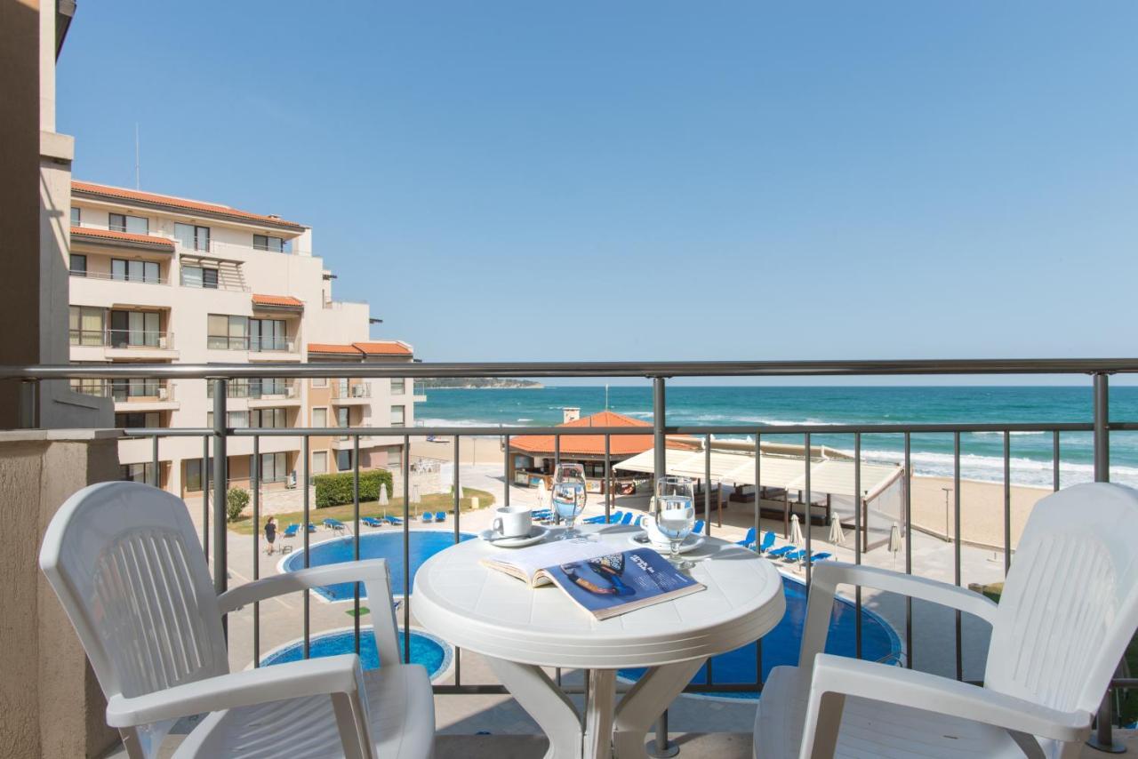 Three-Bedroom Apartment Sea View