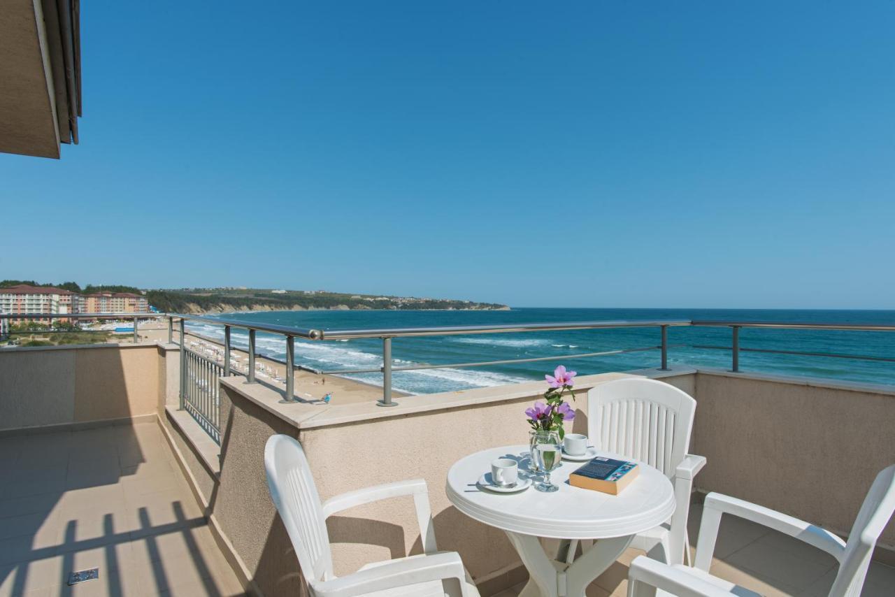 Two-Bedroom Apartment Exclusive Sea View