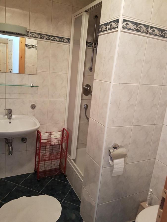 Single Room,1033091930:JPEG