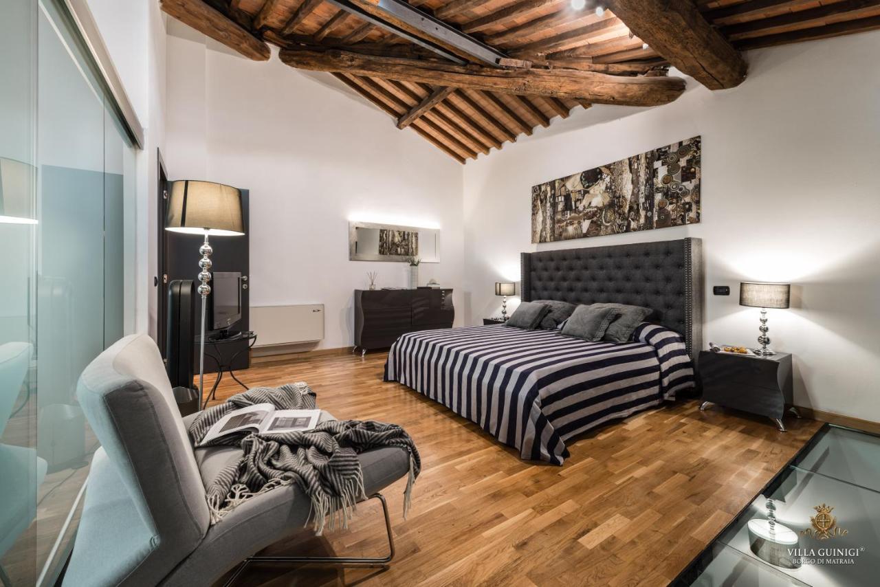 Luxury Three-Bedroom Apartment view,1071597016:JPEG