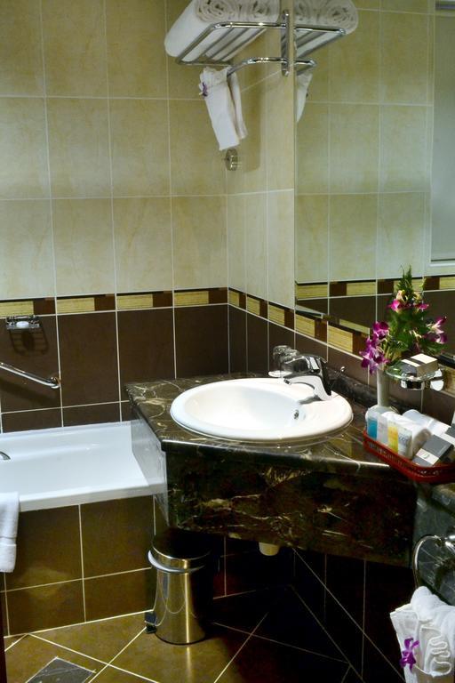 One-Bedroom Suite,368685037:JPEG