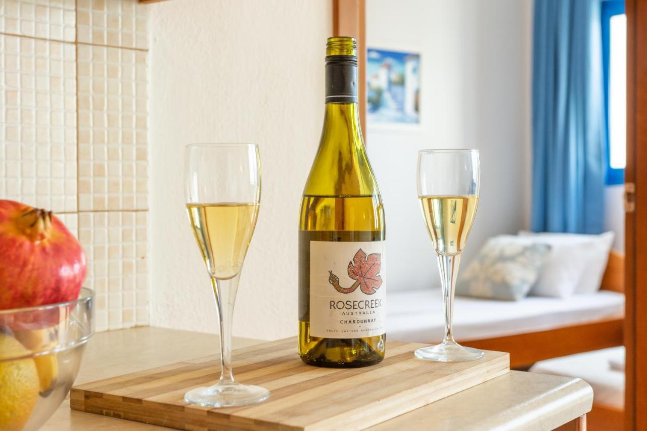 Superior Apartment,1084619404:JPEG