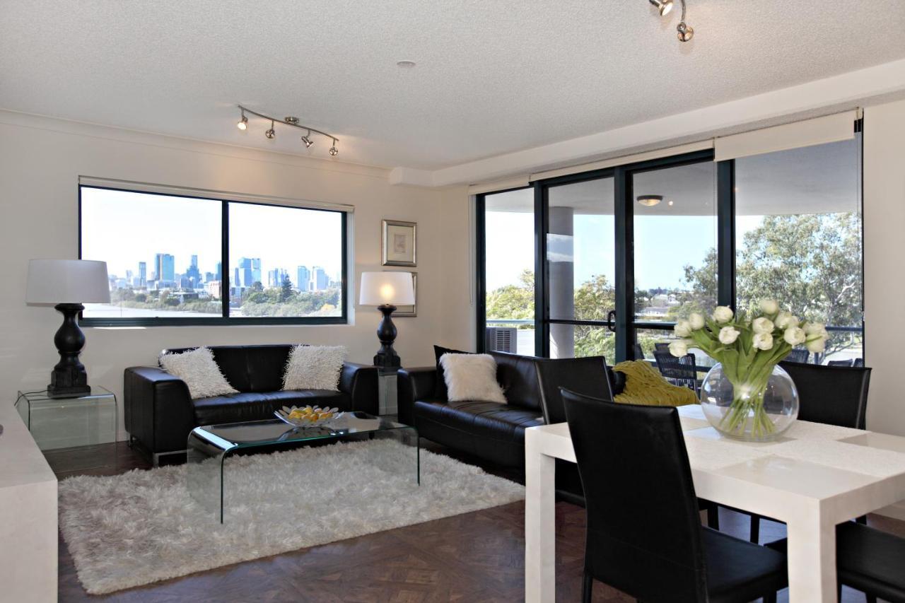 Premier Two-Bedroom Apartment River View,1084262665:JPEG