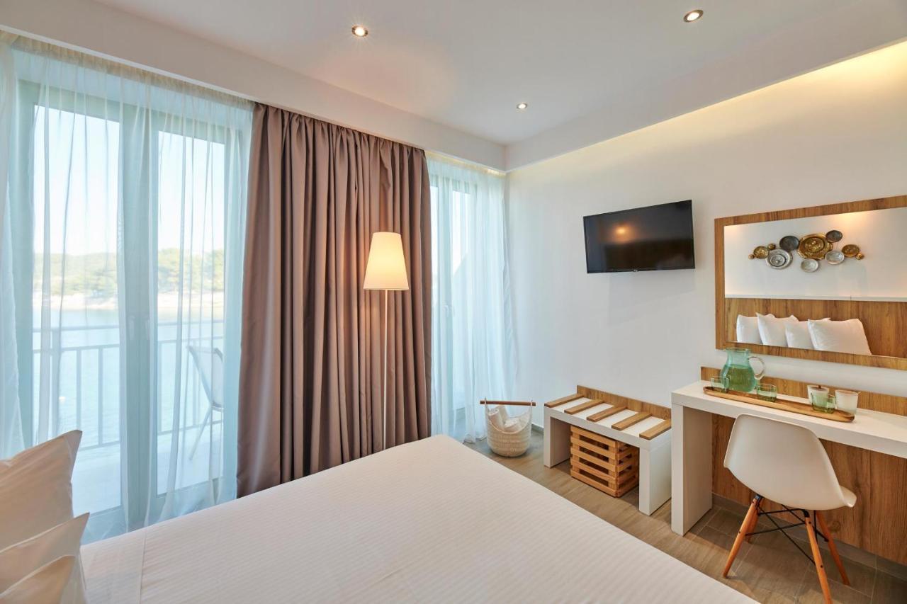 Triple Room with Sea View