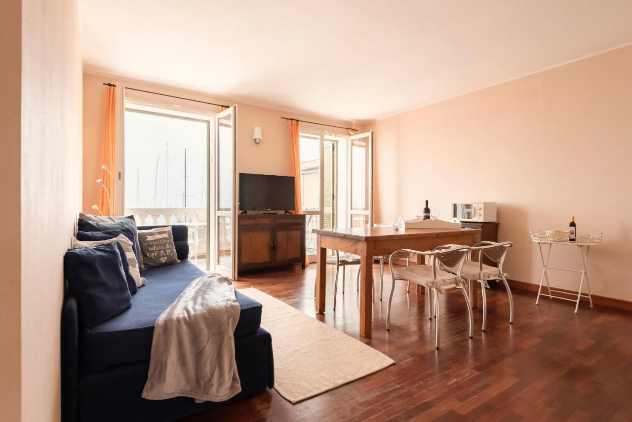 Two-Bedroom Apartment Sea View,1091693877:JPEG