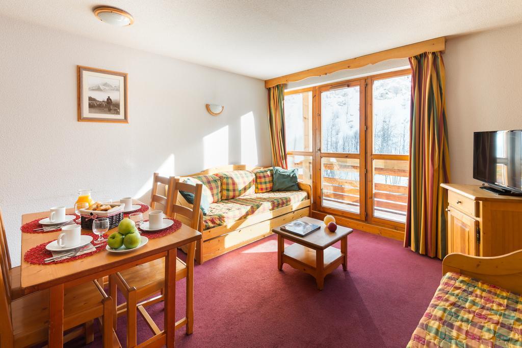 One-Bedroom Apartment,111966582:JPEG