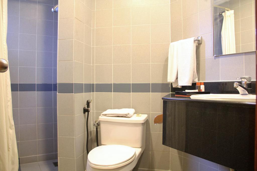 Two-Bedroom Deluxe Apartment with Balcony