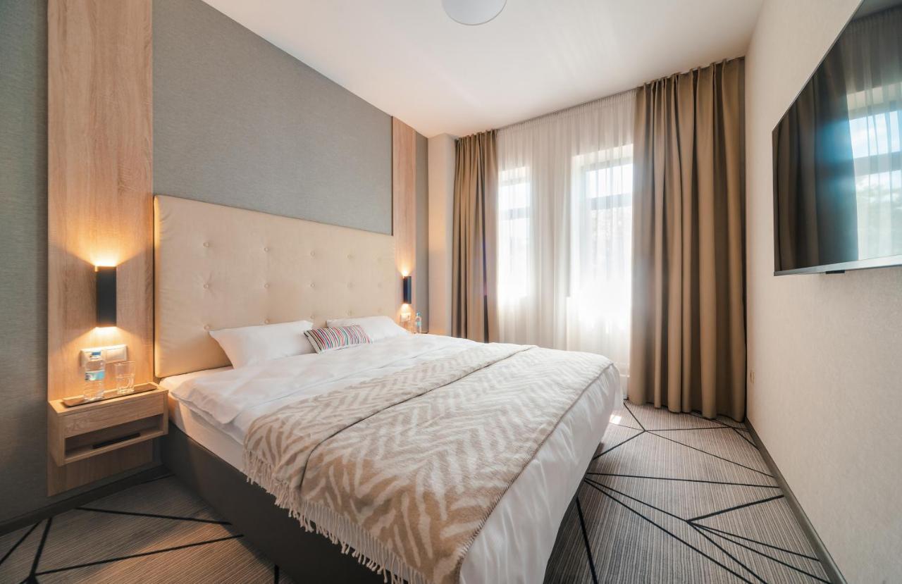 One-Bedroom Apartment,1133162388:JPEG