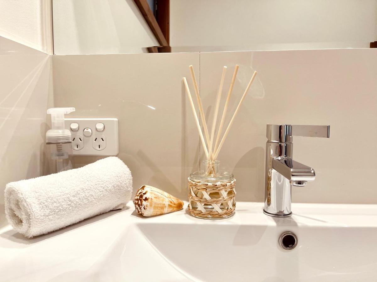Queen Honeymoon Room