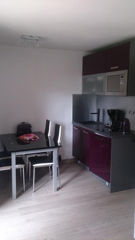 Studio (4 Adults)