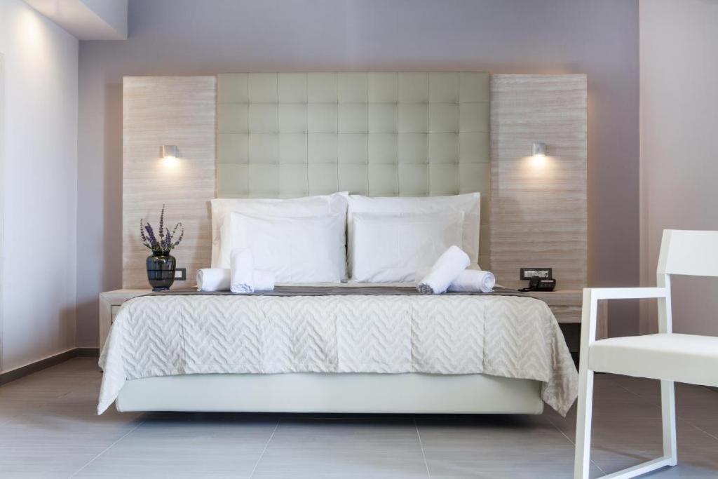 Junior Suite with Garden View