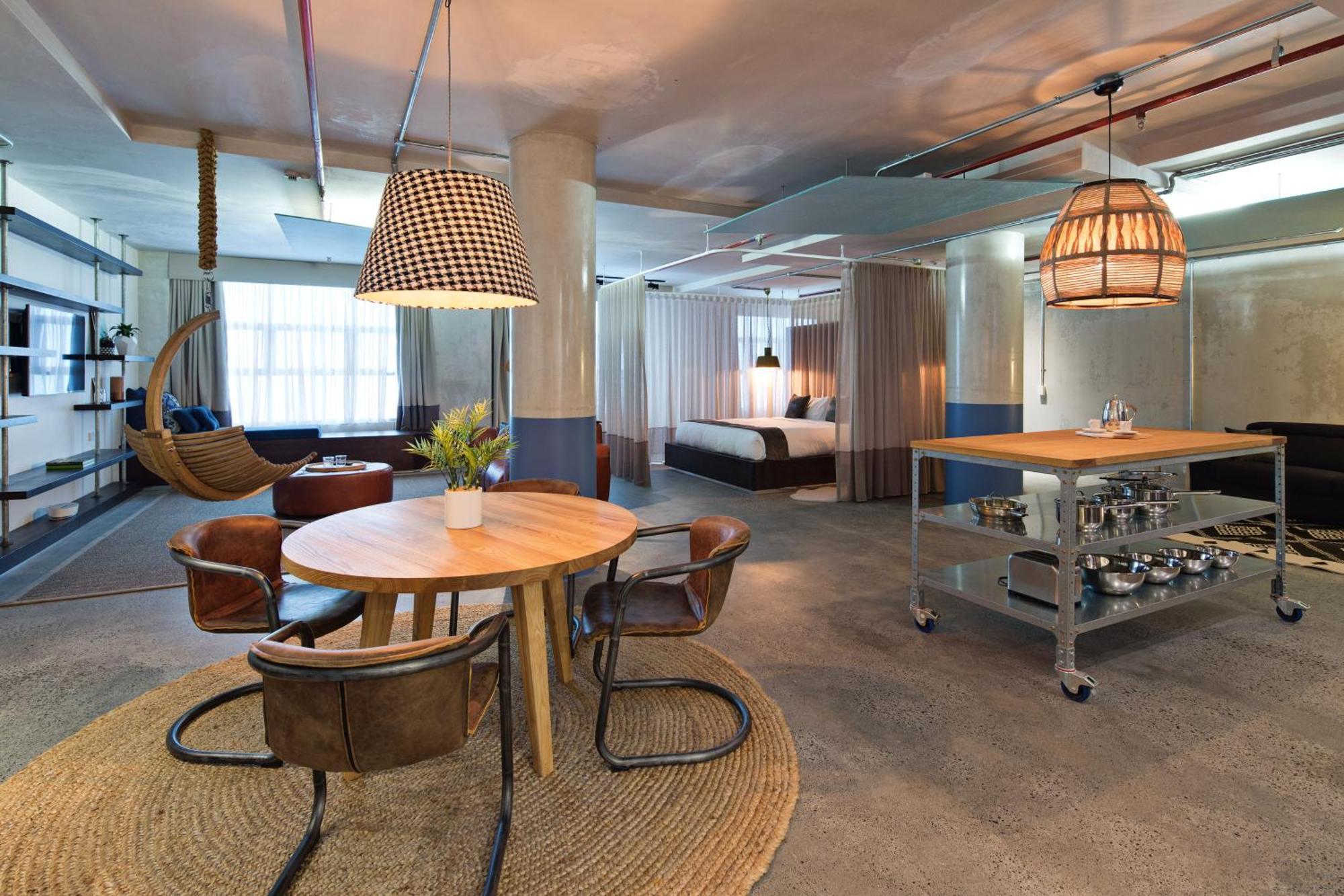 Luxury Plus Suite,1189084069:JPEG