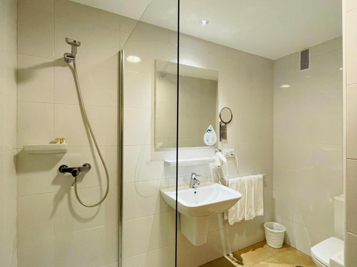One-Bedroom Apartment,1195023184:JPEG