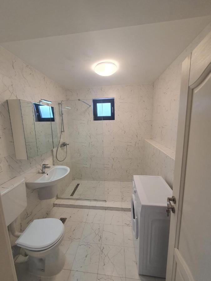 Deluxe Quadruple Room,1244798128:JPEG