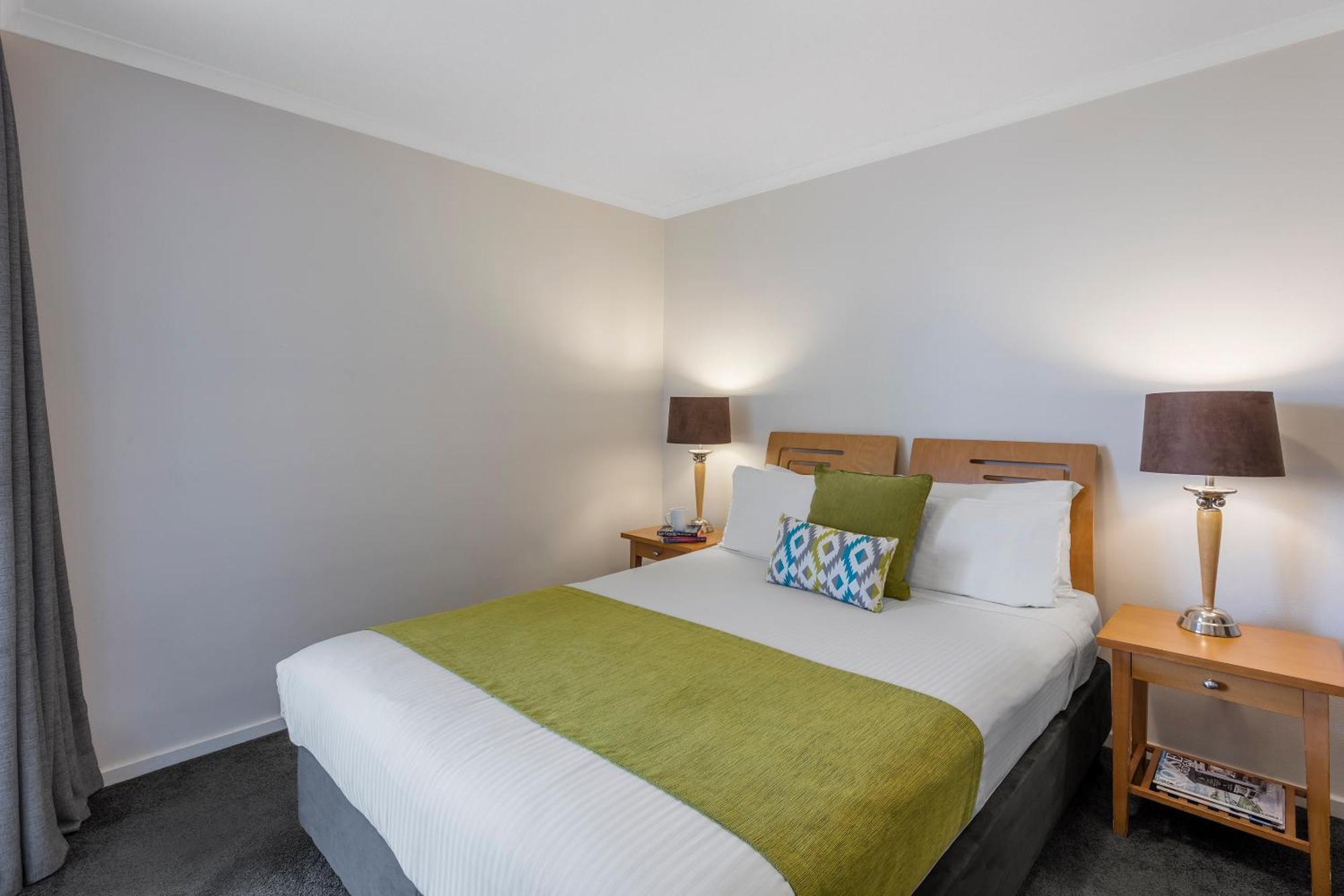 One-Bedroom Apartment,1212162484:JPEG