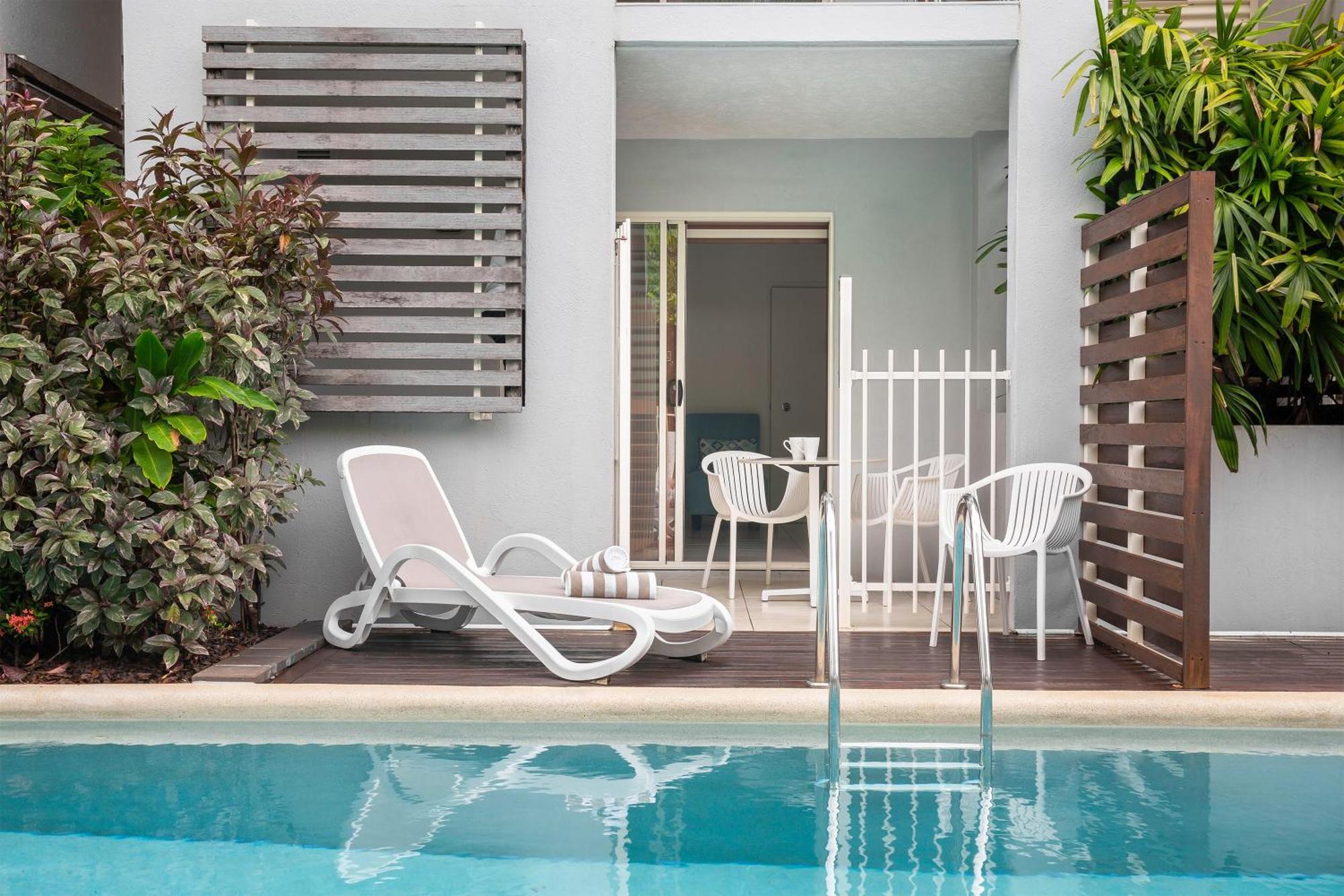 Spa Swim Out Room,1212419395:JPEG