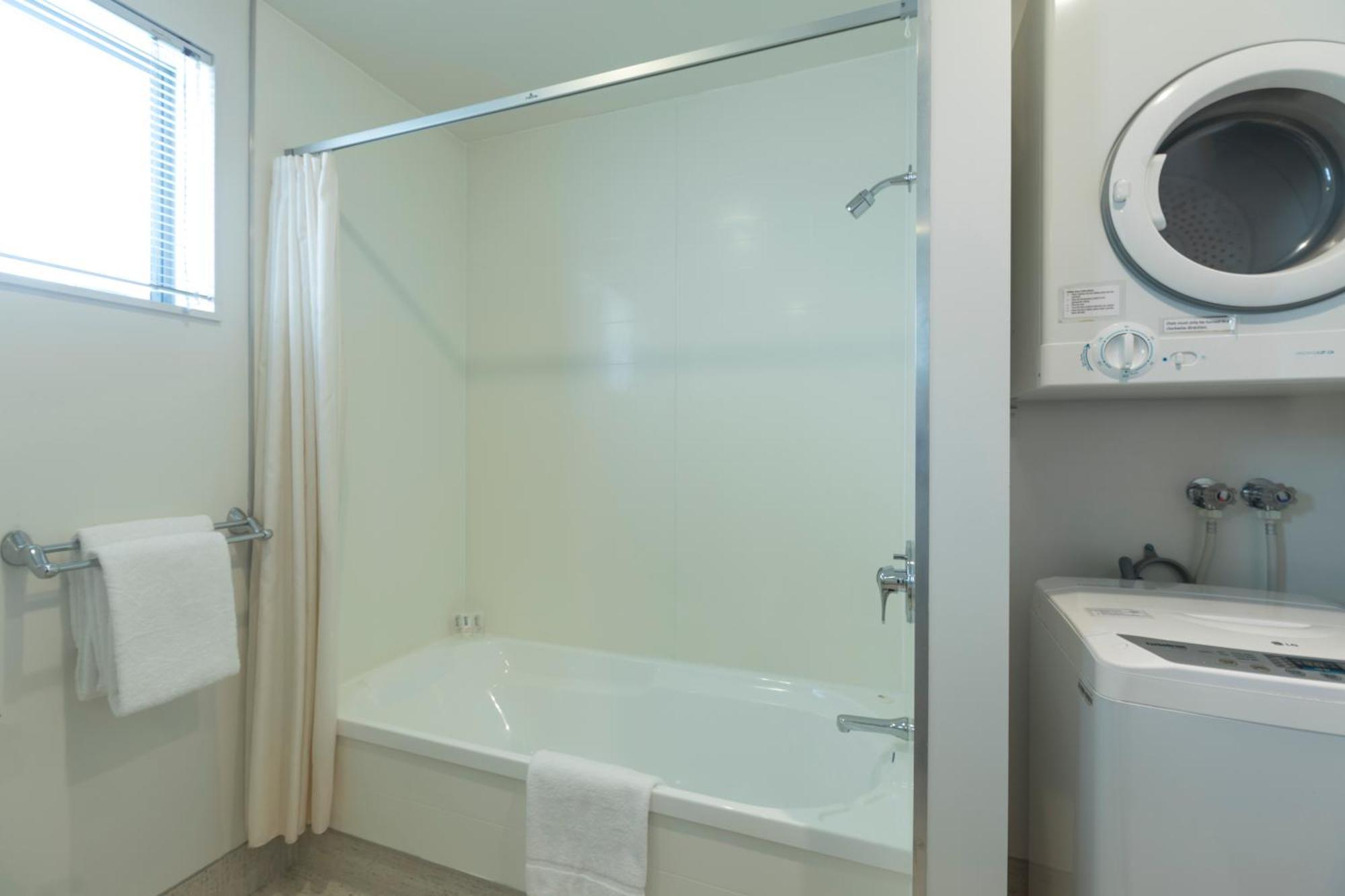 Two-Bedroom Apartment,1213169188:JPEG