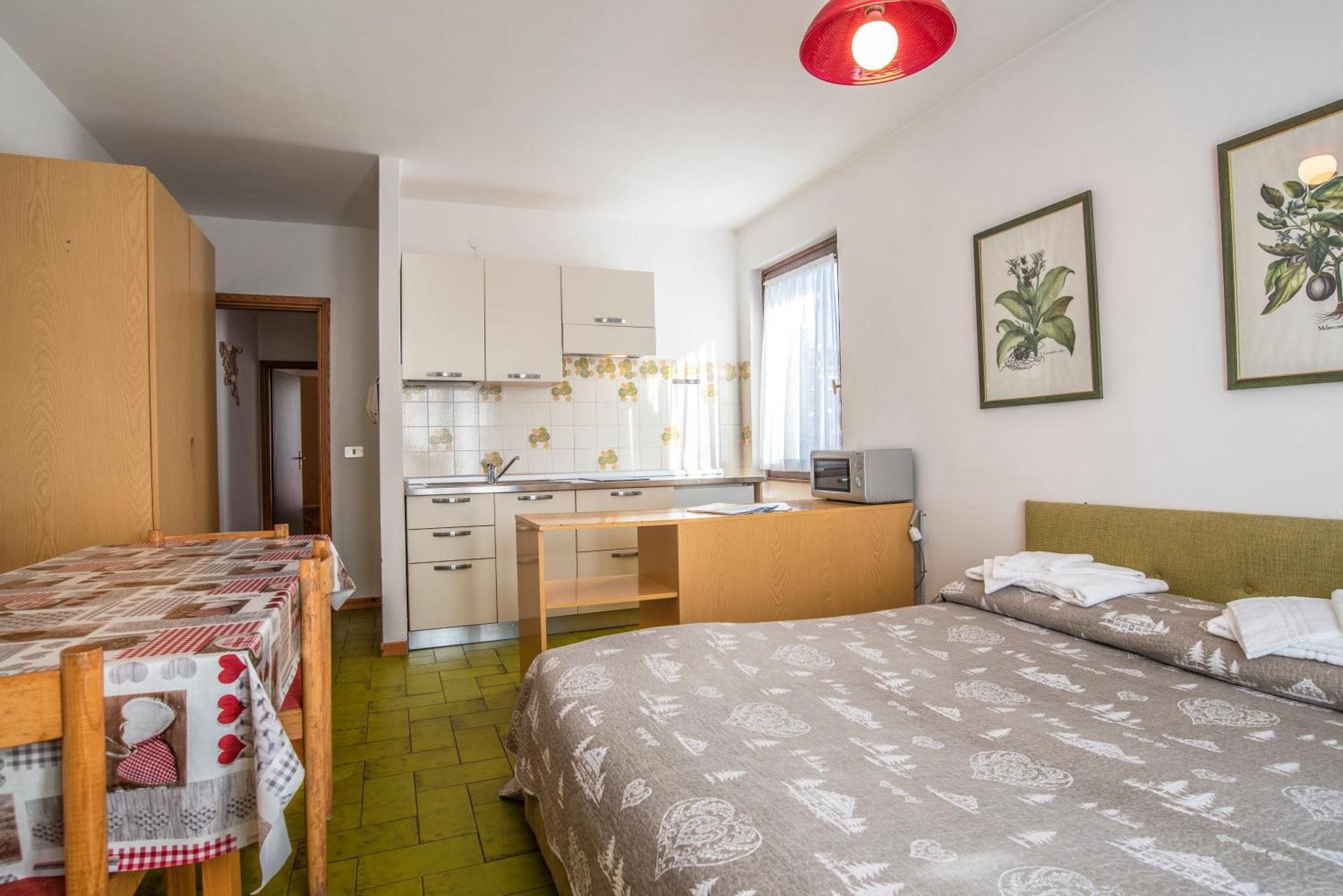 Two-Bedroom Apartment,965706526:JPEG