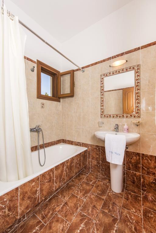 Apartment (3 Adults)