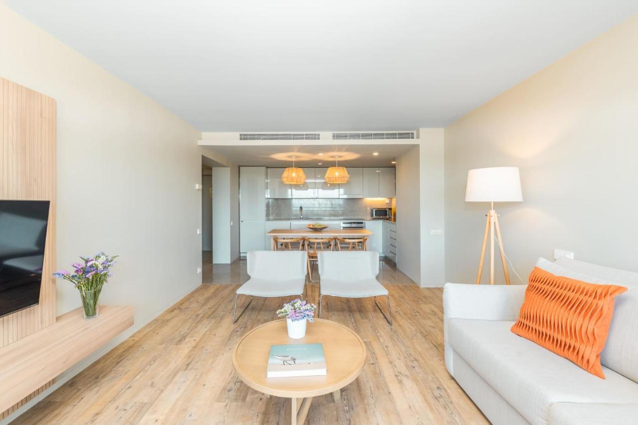 Premium Two-Bedroom Apartment with River View,1251946699:JPEG