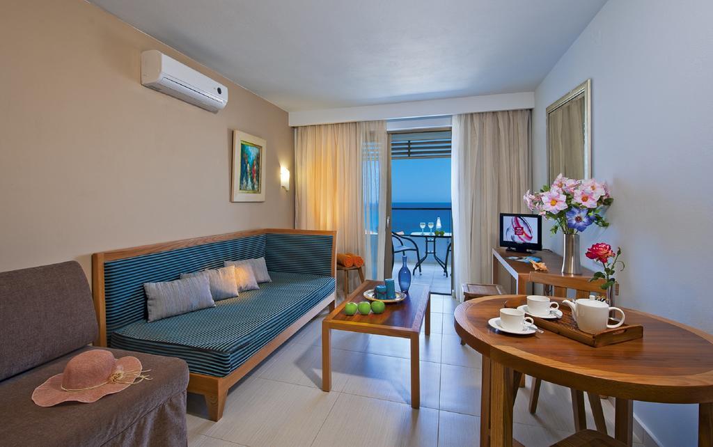 One-Bedroom Apartment Sea View
