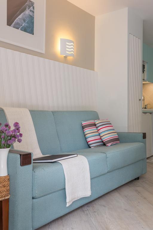 One-Bedroom Apartment with Terrace or Balcony (2 People)
