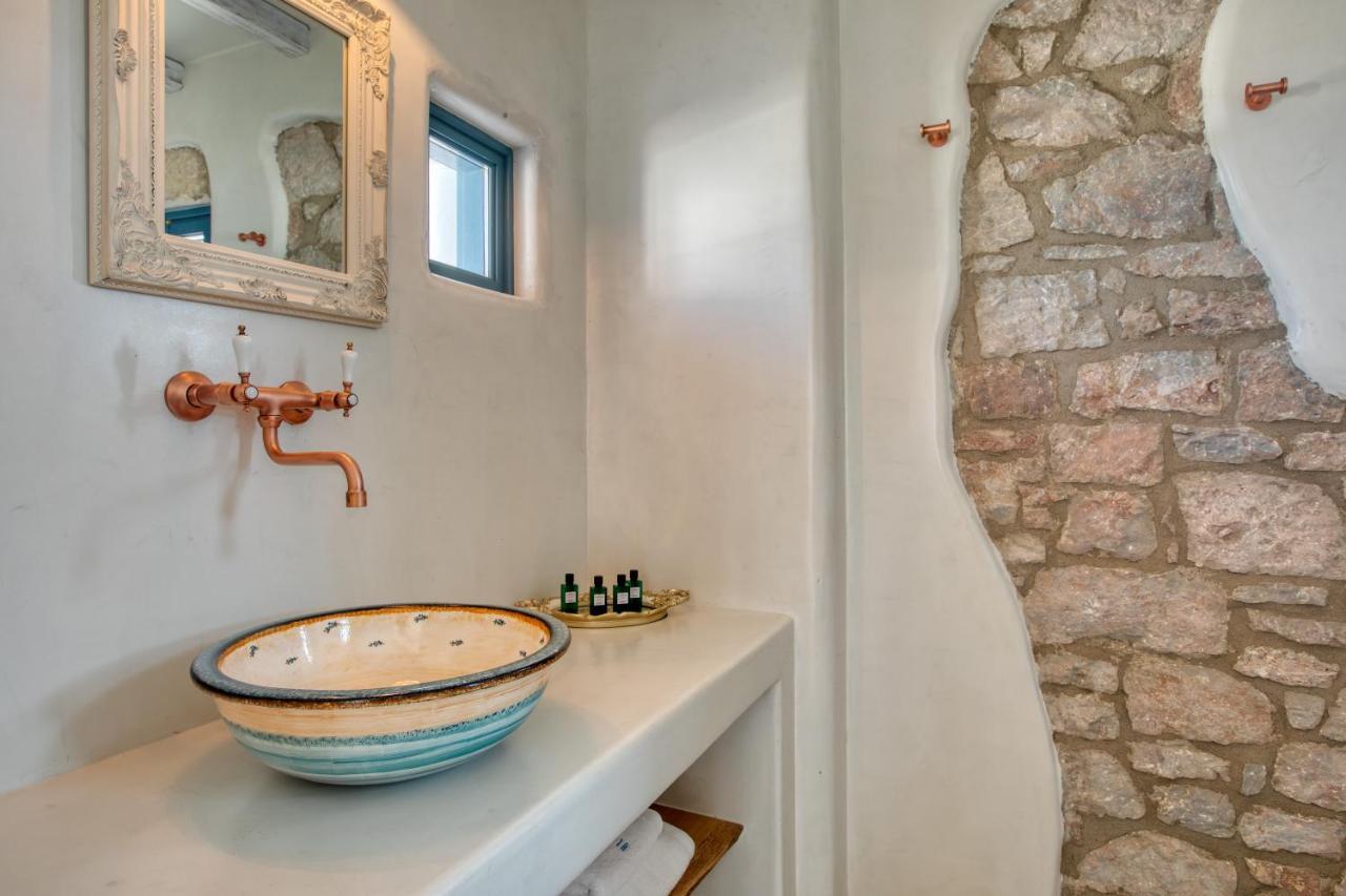 Deluxe Suite Spa Bath