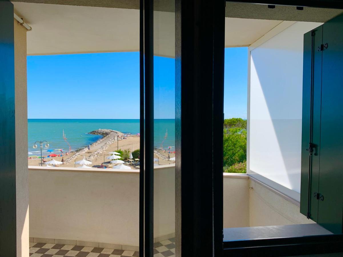 Studio mit Balkon und direktem Meerblick