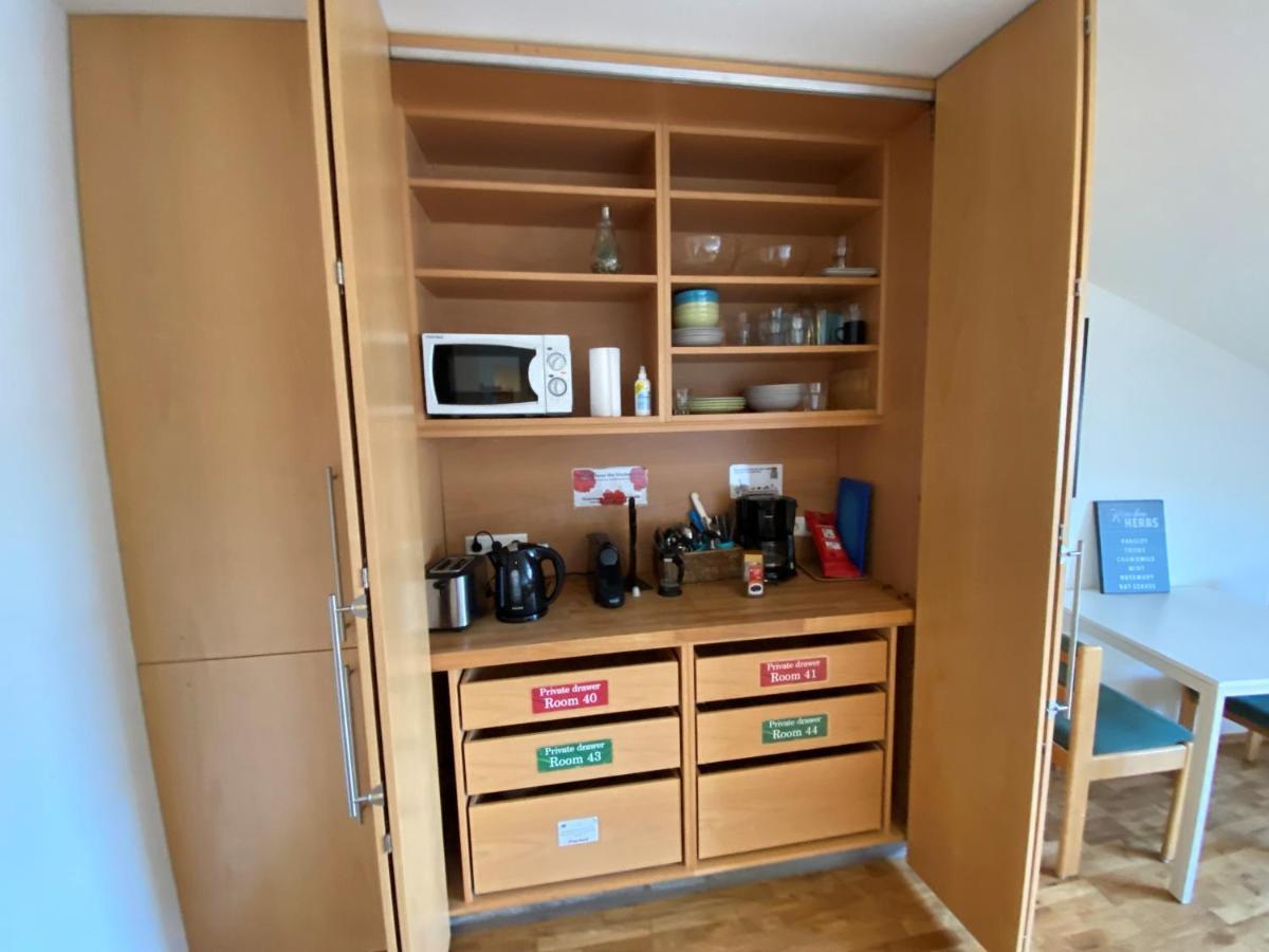 Twin Budget Room