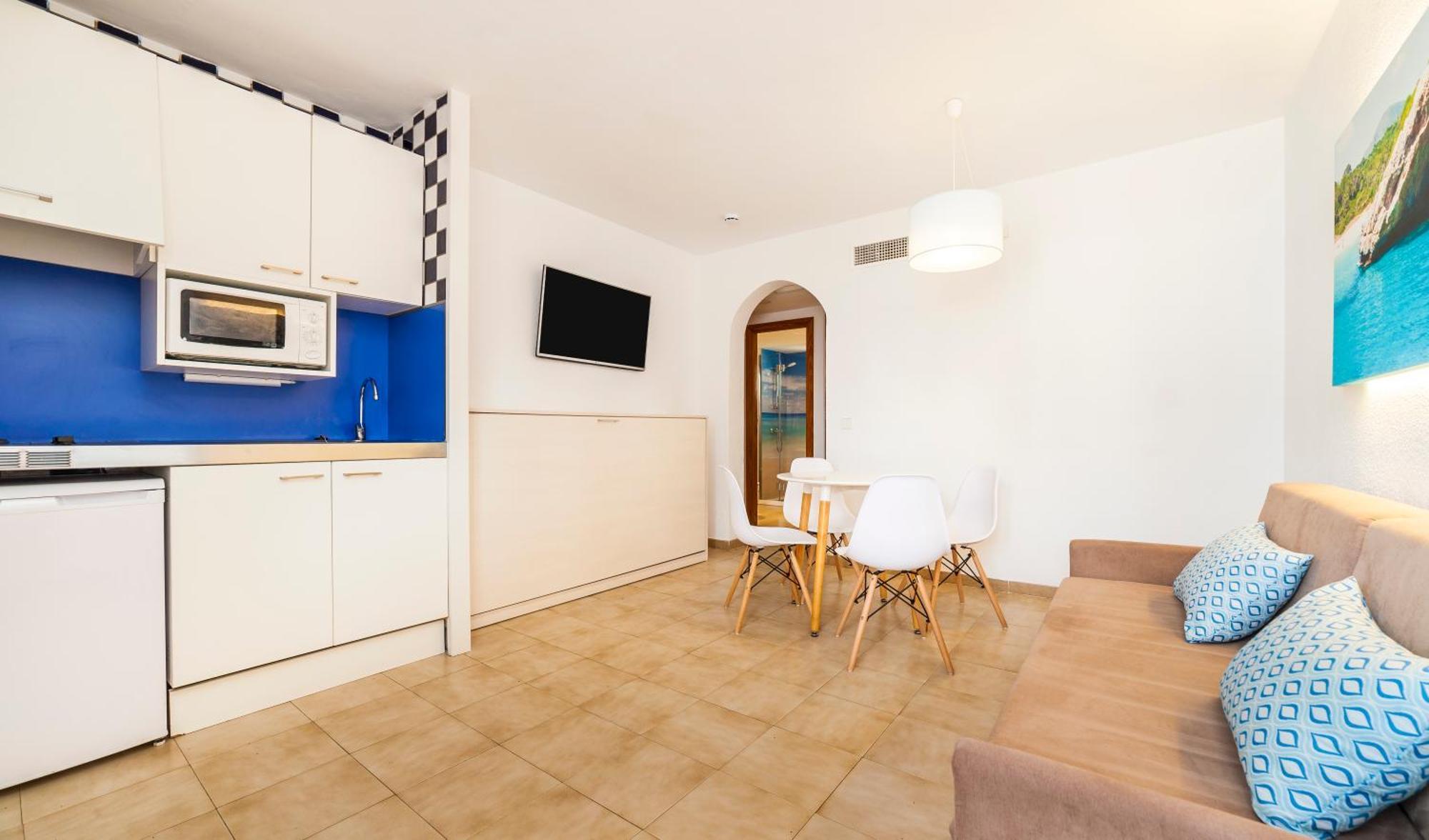 One-Bedroom Apartment 1adult,1272349723:JPEG