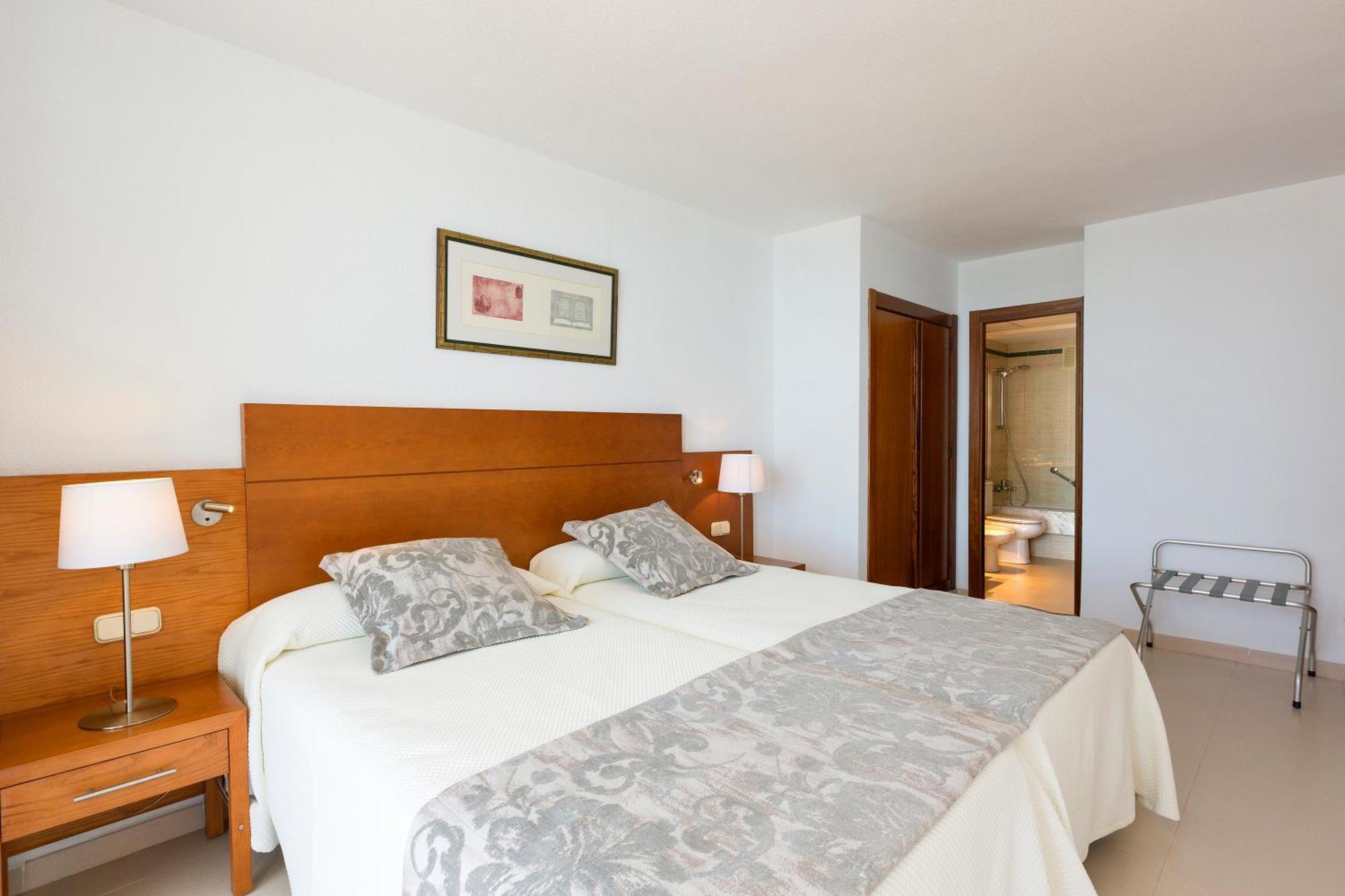 Two-Bedroom Apartment,1272379174:JPEG