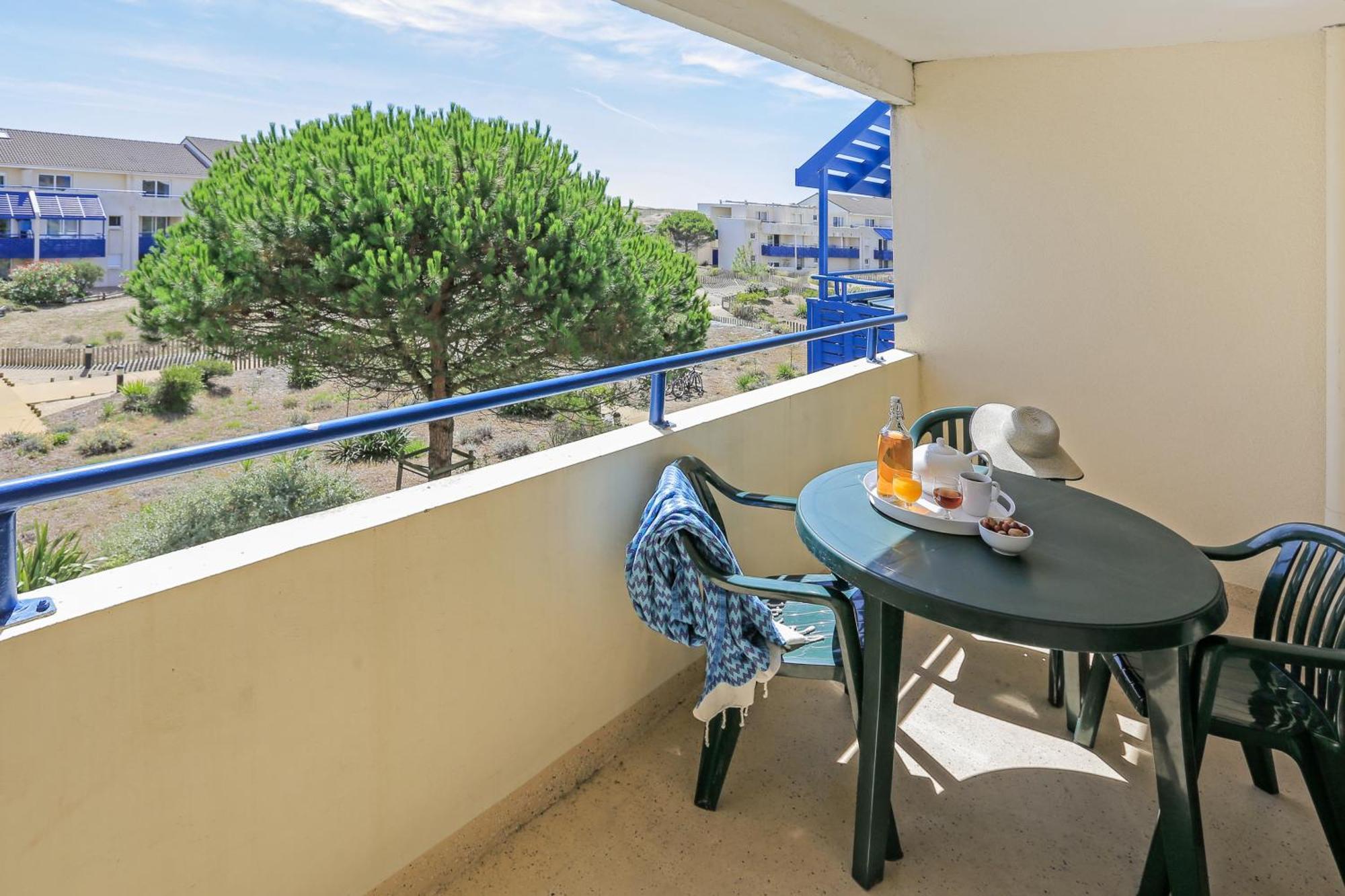 One-Bedroom Apartment with Terrace or Balcony (4 People)