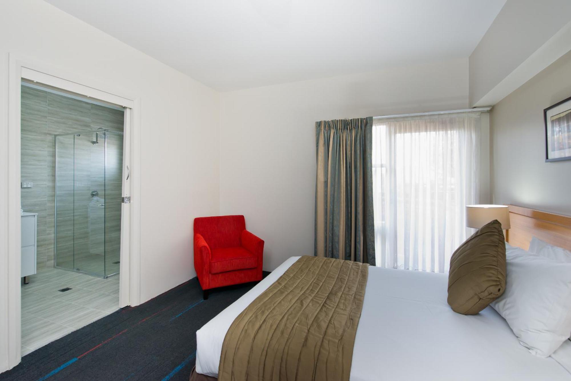 Executive One-Bedroom Apartment Limited Housekeeping