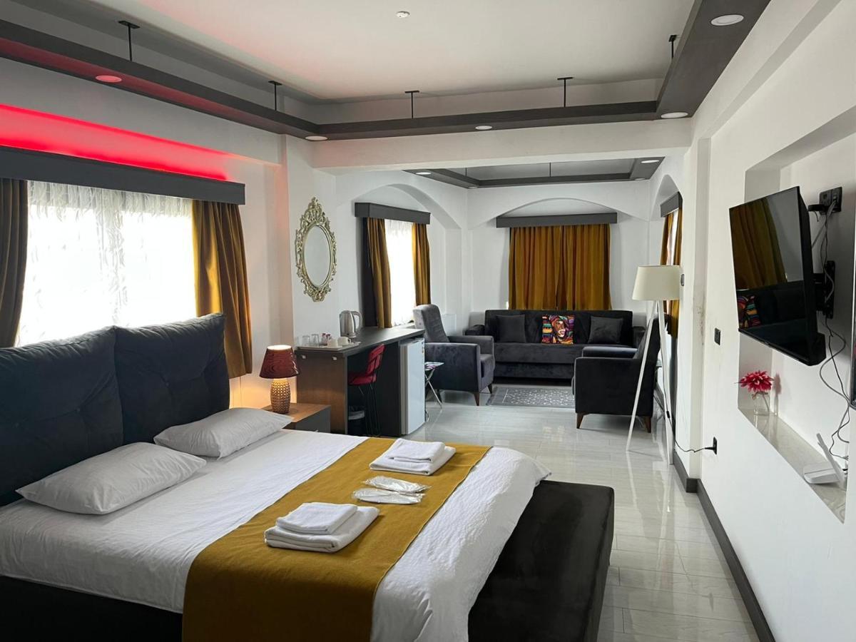 Deluxe Double Room with Extra Bed