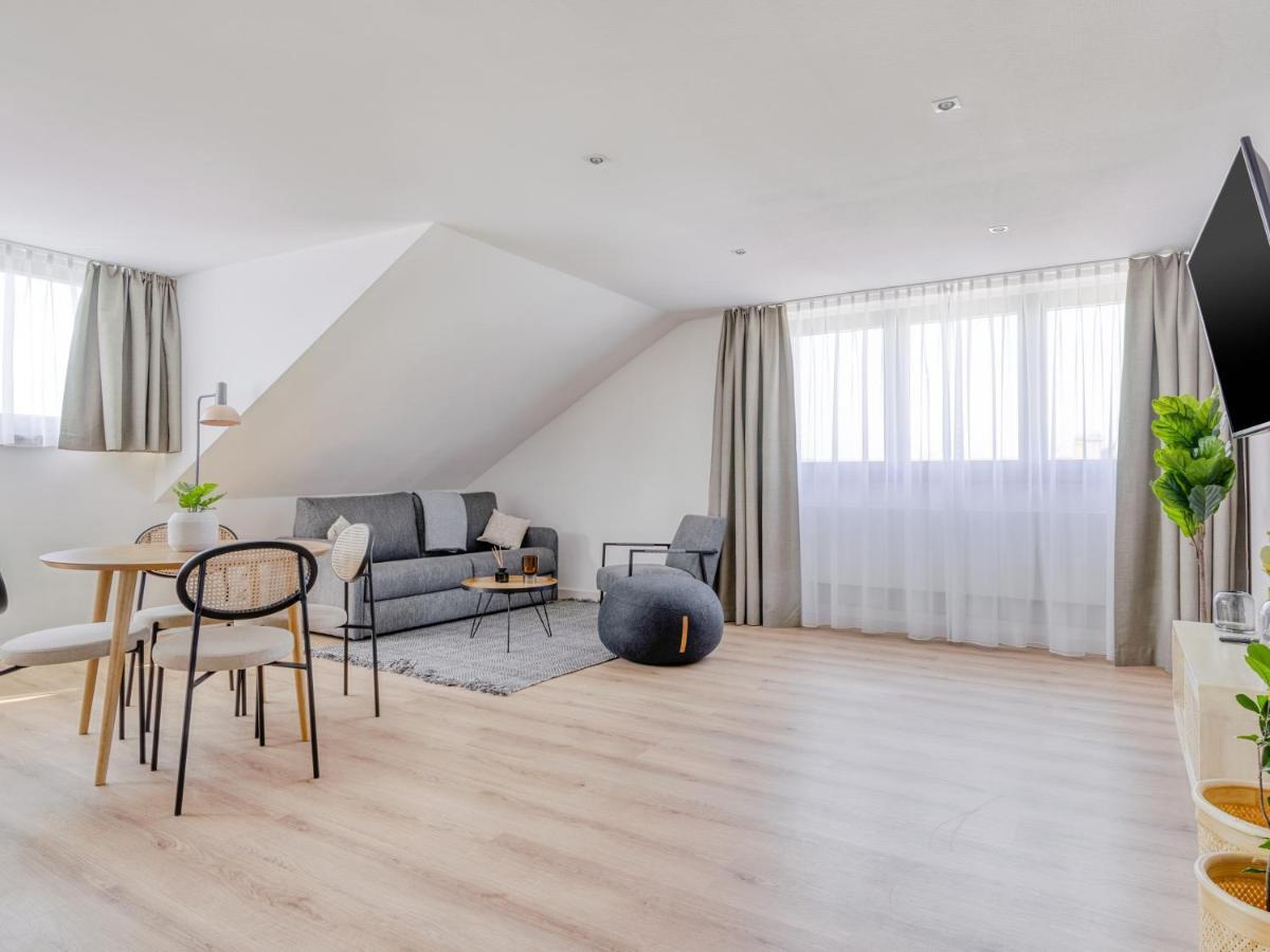 One-Bedroom Suite XL