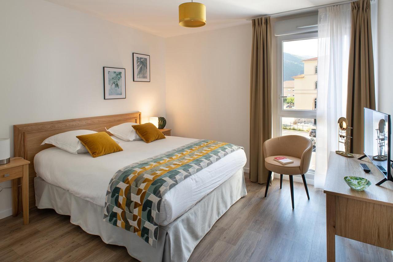 One-Bedroom Apartment,1299303802:JPEG