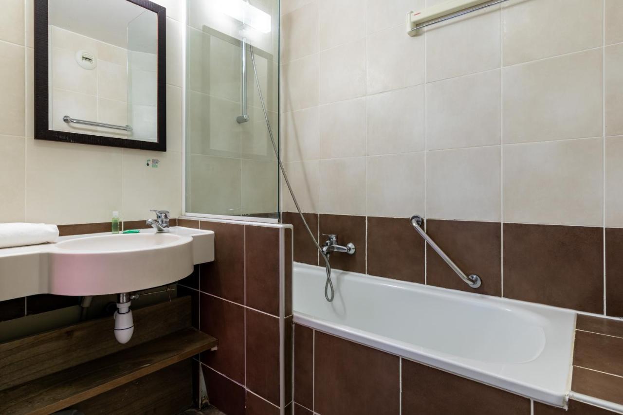 Two-Bedroom Duplex Apartment,1305476542:JPEG