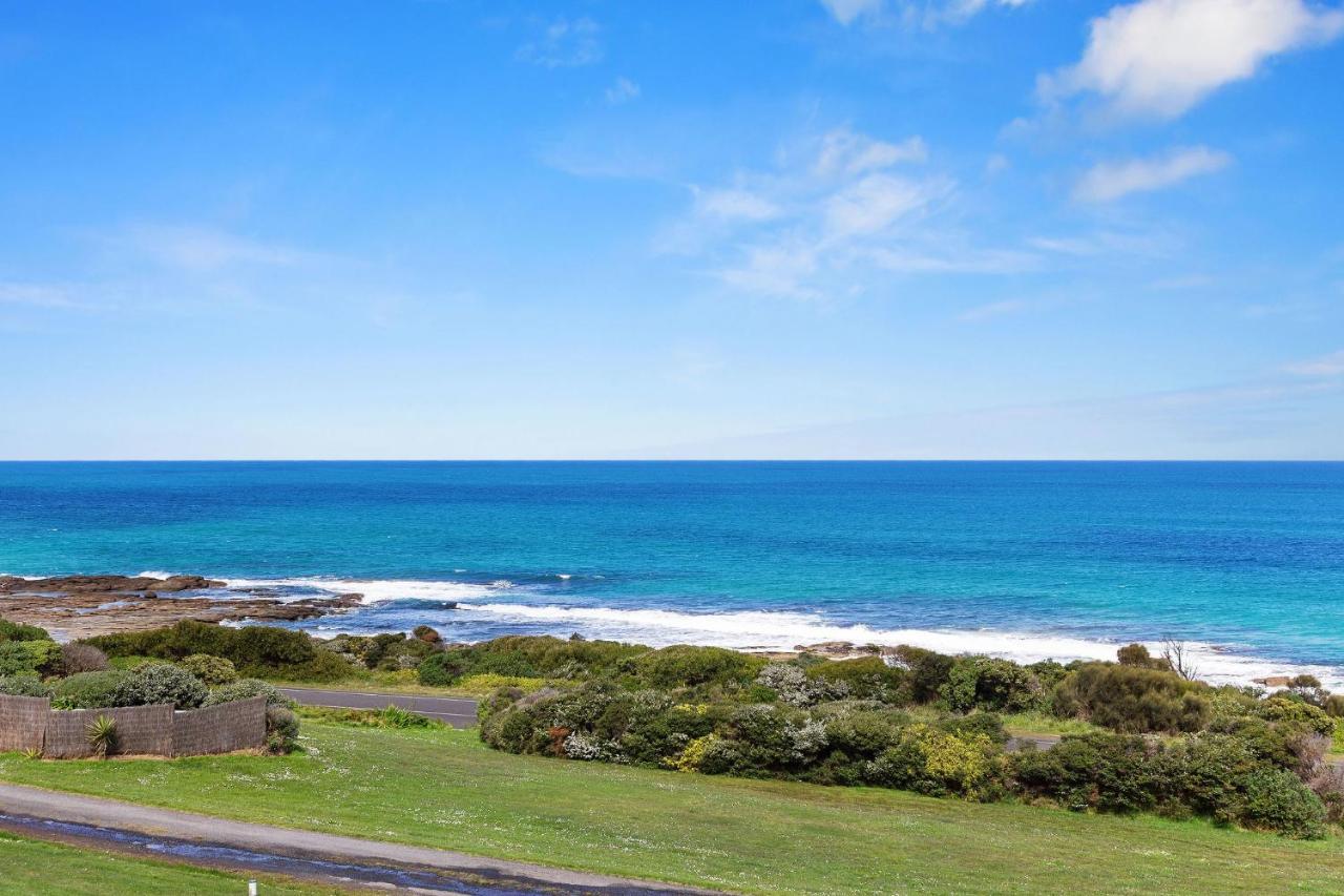 Spacious Two Bedrooms with Ocean View