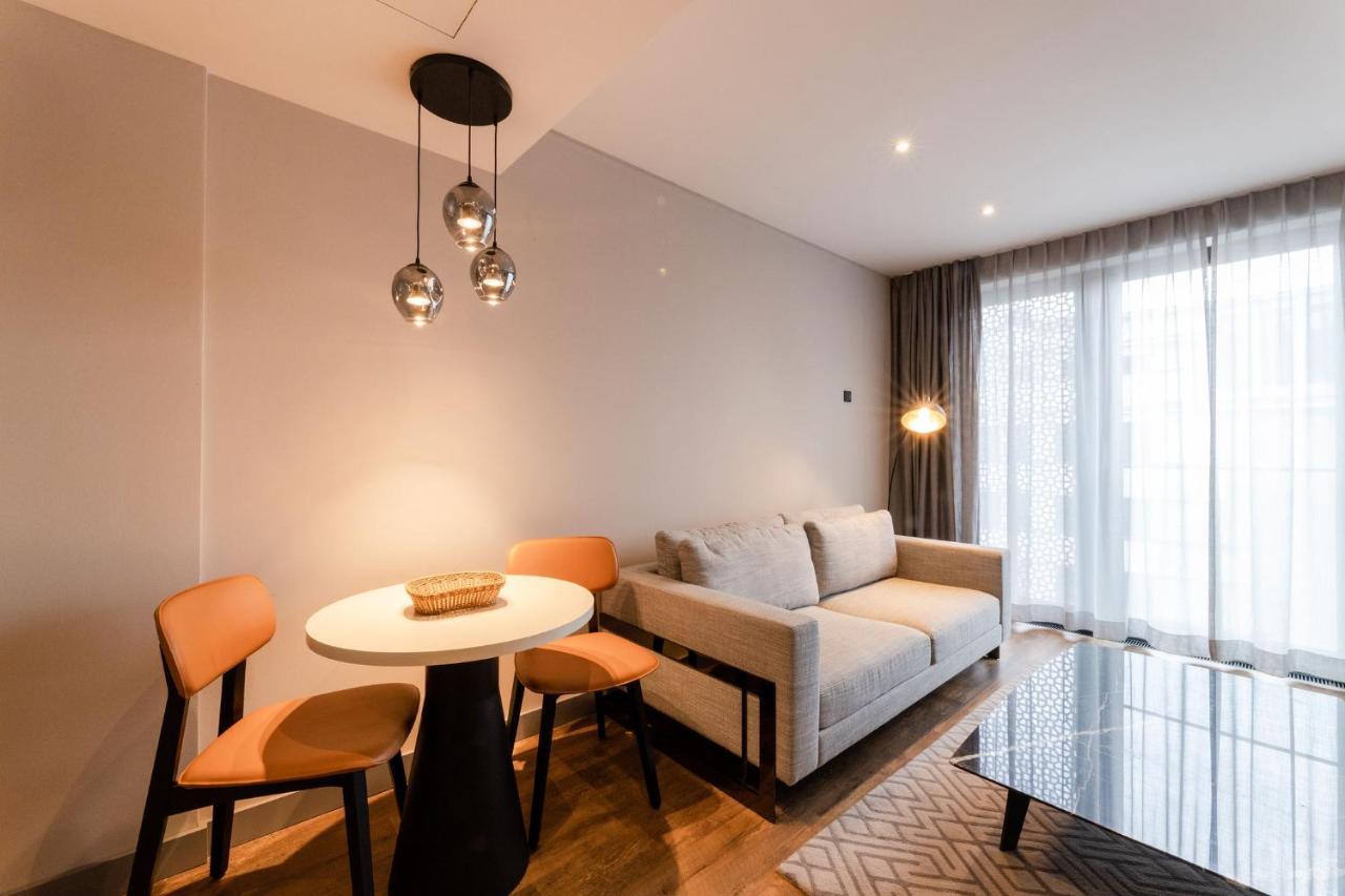Standard Suite