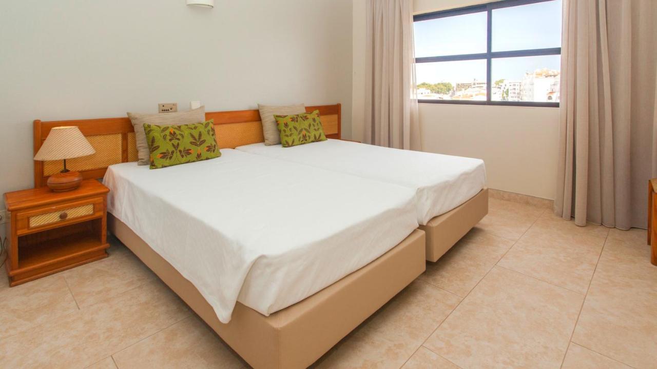 Two-Bedroom Apartment,1333715933:JPEG