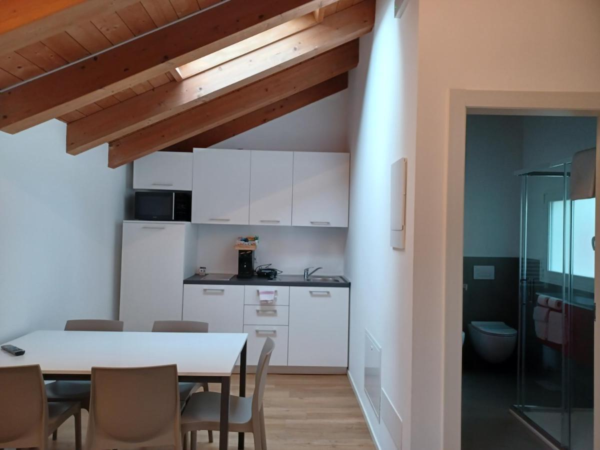 Family Studio,1253604214:JPEG