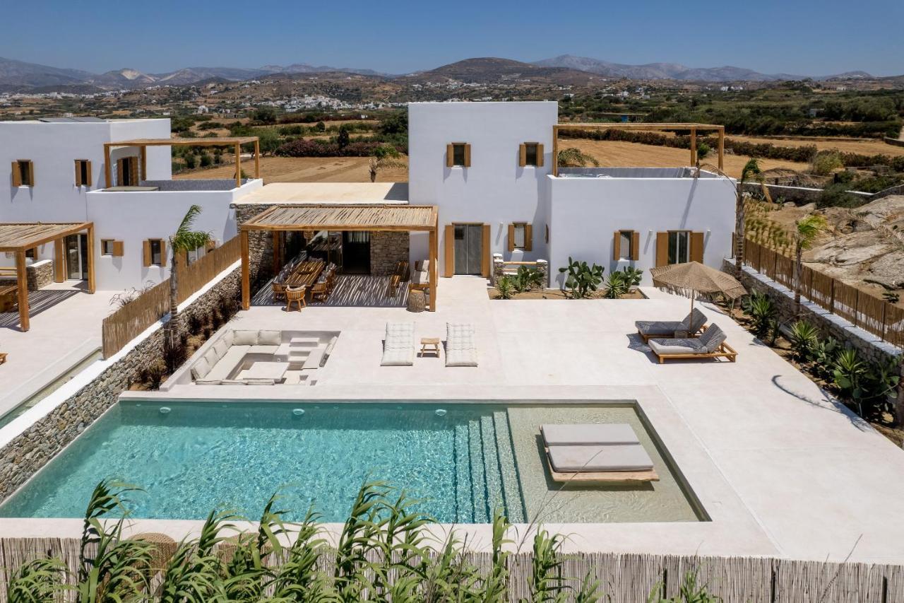 Villa 2 Bedrooms with Private Pool and Jetted Tub