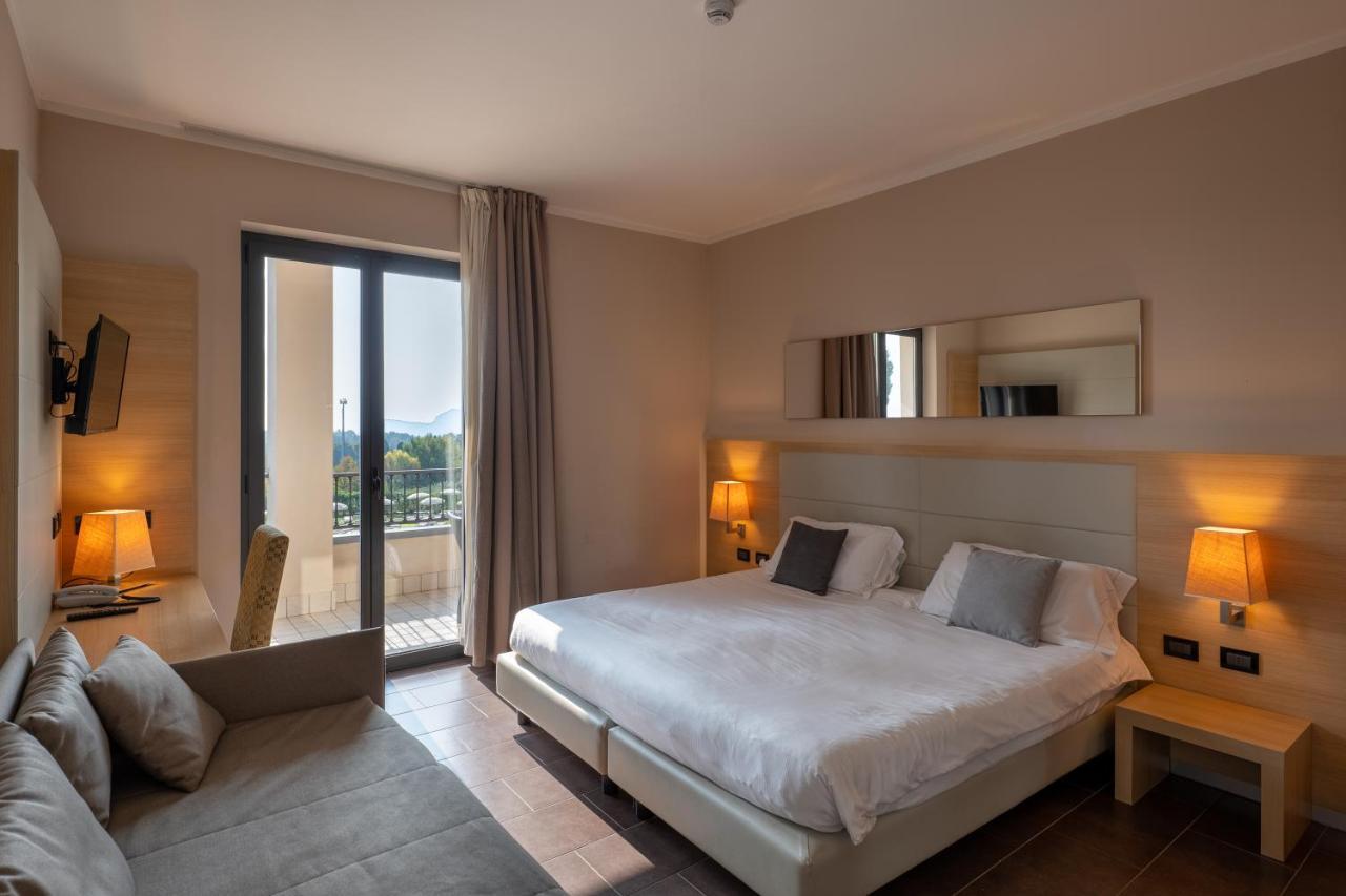 Prestige Triple Room Lake View Balcony,1639558836:JPEG